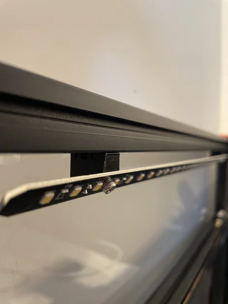 Ngàm gắn đèn LED nghiêng cho máy in 3D Voron V2.4 và Trident - Image 1