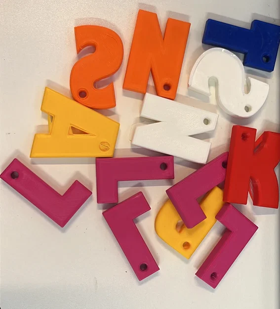 Bộ Móc Khóa Chữ A-Z (Dùng dưới 8g filament) - Image 2