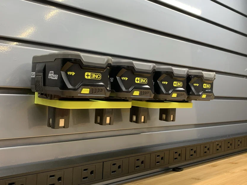 Giá treo pin Ryobi 18V tiện lợi trên tường Slat Wall - Image 1