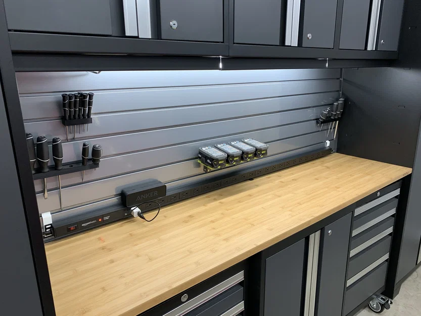 Giá treo pin Ryobi 18V tiện lợi trên tường Slat Wall - Image 2