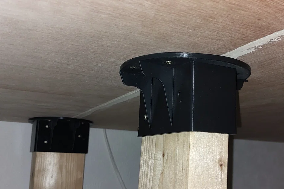 Ngàm/Bracket đế gắn & giữ gỗ 2x4 (2x4 bracket mount base holder) - Image 1