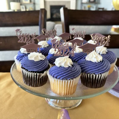 Topper cupcake mừng tốt nghiệp 2024