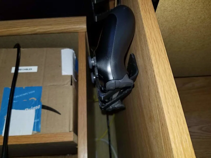 Giá treo tay cầm PS4 (PS4 Controller Holder) - Image 7