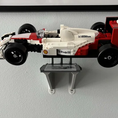 Bộ treo tường ngang Lego McLaren MP4/4 & Ayrton Senna 10330