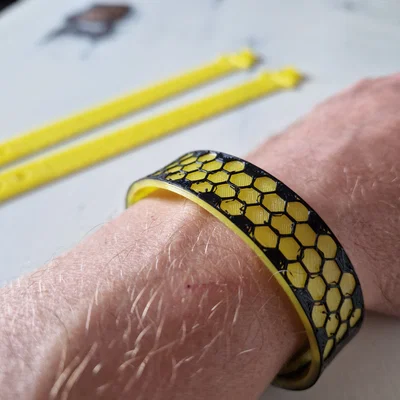 Vòng tay họa tiết tổ ong (Honeycomb Bracelet) in 3D cực chất