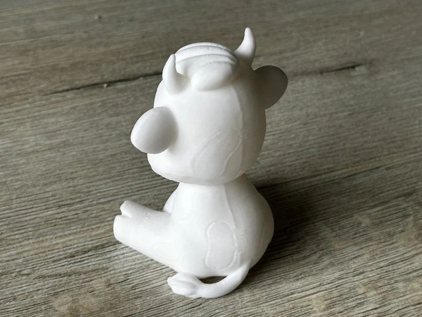 Cow Emily – Mẫu 3D bò cartoon ngồi dễ thương - Image 6