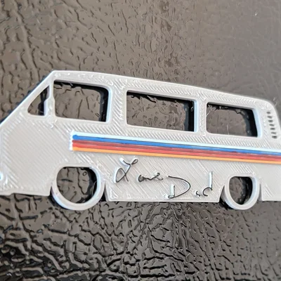 Mô hình trang trí tường xe van cổ điển Volkswagen T3 cực chất