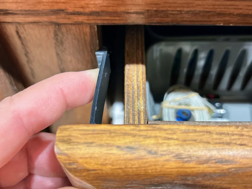 Khóa an toàn trẻ em cho ngăn kéo/tủ – Simple Drawer-Cabinet Child Lock - Image 1