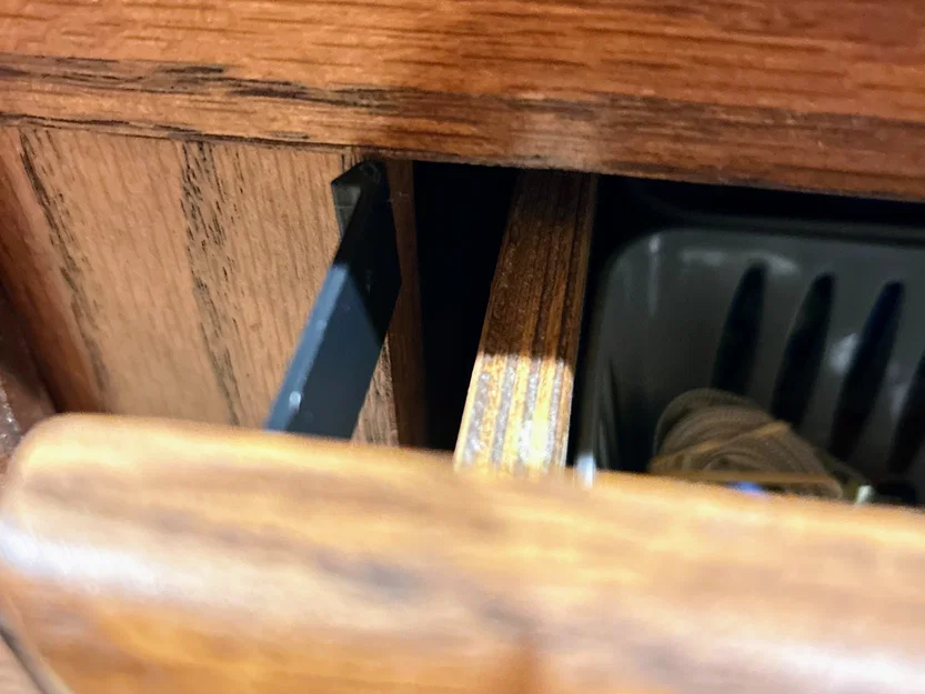 Khóa an toàn trẻ em cho ngăn kéo/tủ – Simple Drawer-Cabinet Child Lock - Image 2
