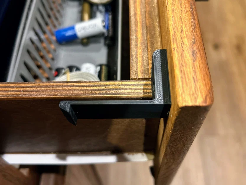 Khóa an toàn trẻ em cho ngăn kéo/tủ – Simple Drawer-Cabinet Child Lock - Image 3