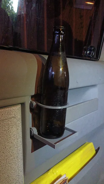 Thay thế khay để ly VW T4 (VW T4 Cup Holder Replacement) - Image 3