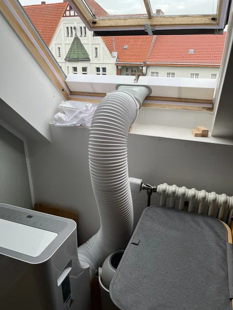 Bộ phụ kiện kết nối ống thoát hơi điều hòa cho cửa sổ mái Velux - Image 1