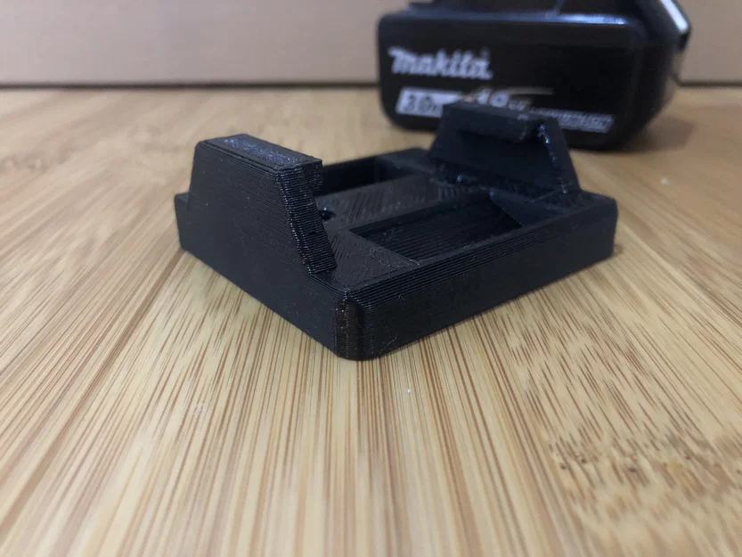 Giá đỡ pin Makita 18V bền chắc - Phụ kiện in 3D tiện lợi - Image 3