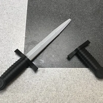 Collapsing Dagger Multimaterial Remix