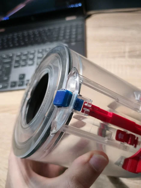 Dyson V10 | Kẹp thùng bụi (Dust bin clip) bản chắc (Robust) - Image 1