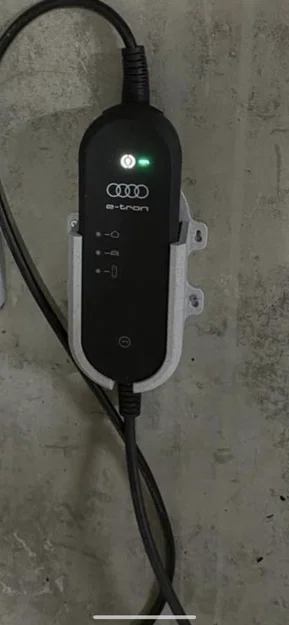 Giá treo tường bộ sạc Audi e-tron (Wallholder charger wallmount) - Image 1