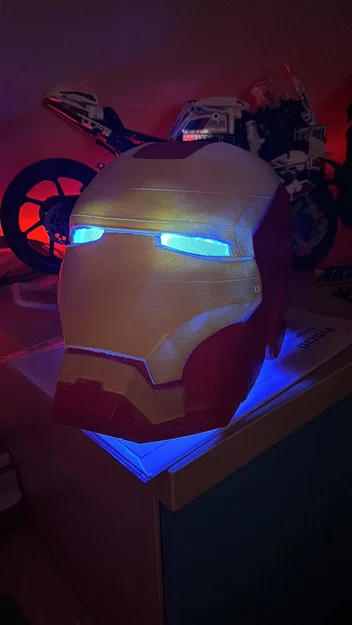 Mũ Iron Man MK3 Bản Cũ (Old Iron Man Helmet MK3) - Image 1