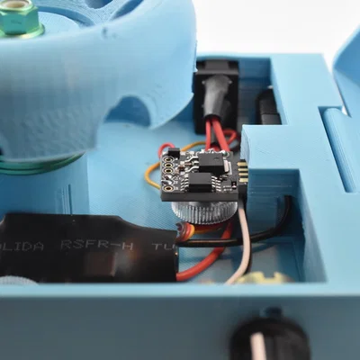 DIY Centrifuge (Máy ly tâm tự làm) in 3D