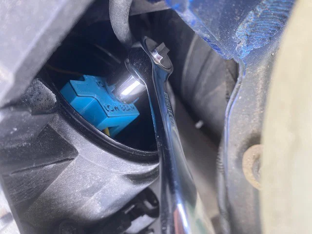 Tool thay bóng đèn cos Hyundai Ioniq (Low Beam) dùng với cần siết 1/4" - Image 5