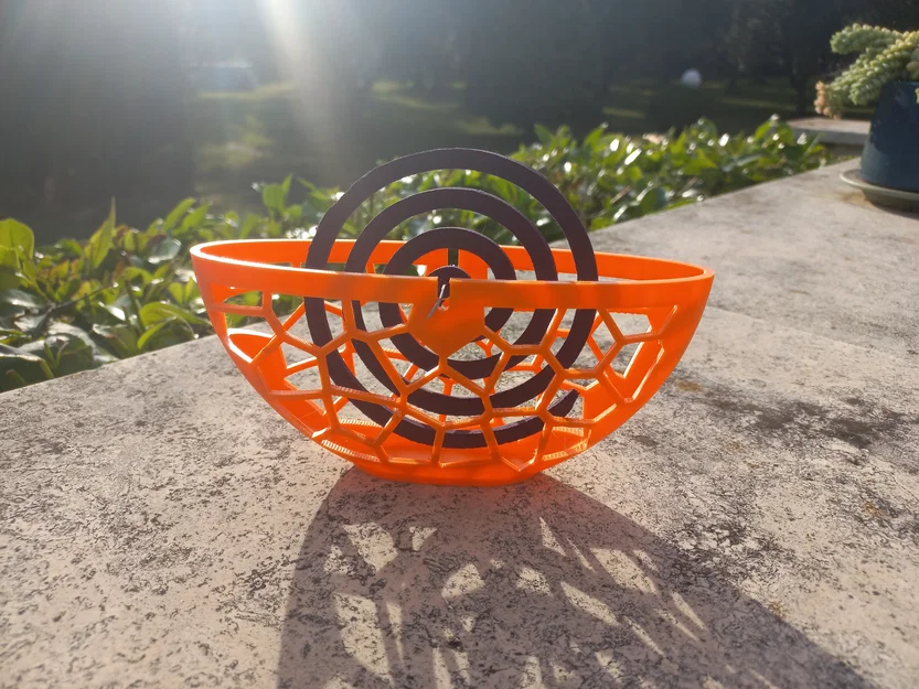 Khay đựng nhang muỗi thiết kế Voronoi thông thoáng - In 3D - Image 1