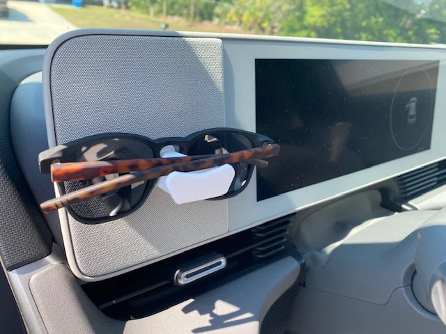 Giá đỡ kính mát nam châm cho Ioniq 5 - Image 2