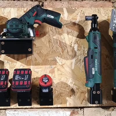 Giá treo dụng cụ Parkside X12V