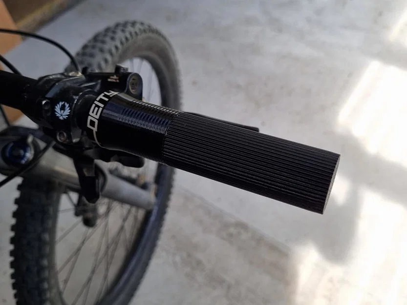 Tay nắm xe MTB custom (Custom MTB Bike Grips) - Image 2
