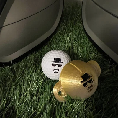 Khuôn đánh dấu bóng golf Heisenberg in 3D độc đáo