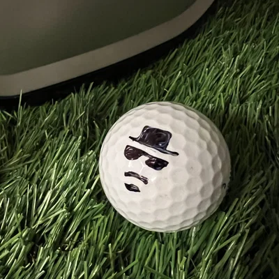Khuôn đánh dấu bóng golf Heisenberg in 3D độc đáo