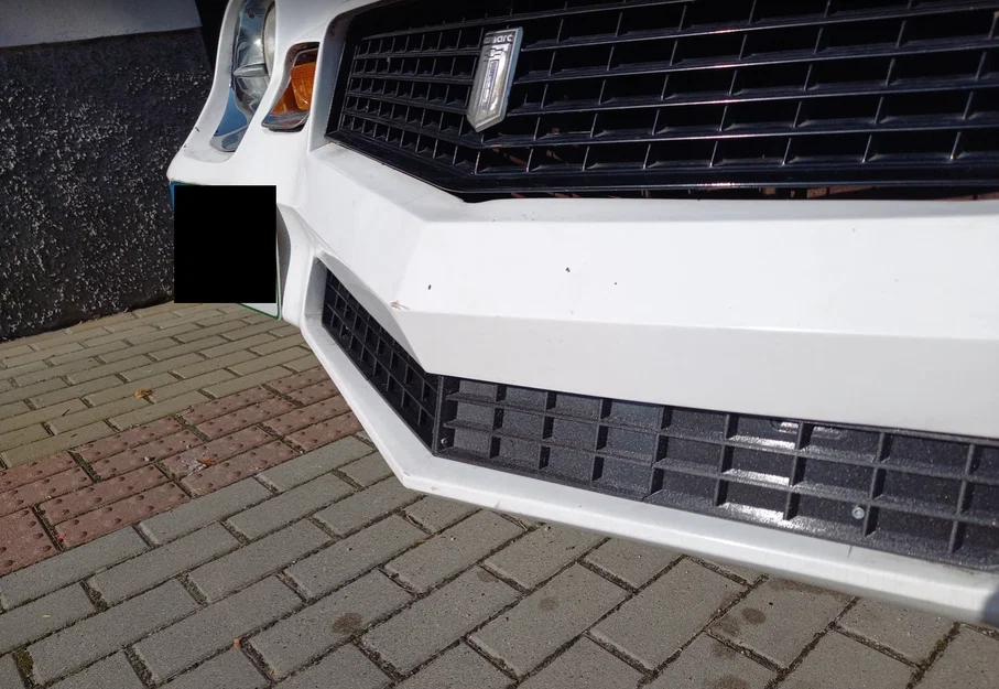 Lưới gió dưới Camaro Berlinetta 1979 (Camaro Berlinetta 1979 lower grille) - Image 1