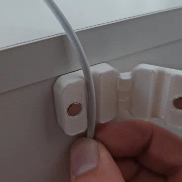 Kẹp giữ cáp nam châm print-in-place
