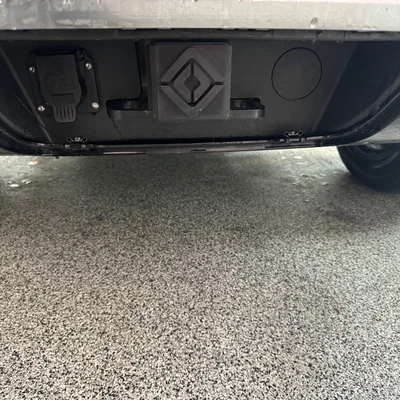 Remix Hộp Đồ Nghề Gắn Trailer Hitch cho Rivian R1S