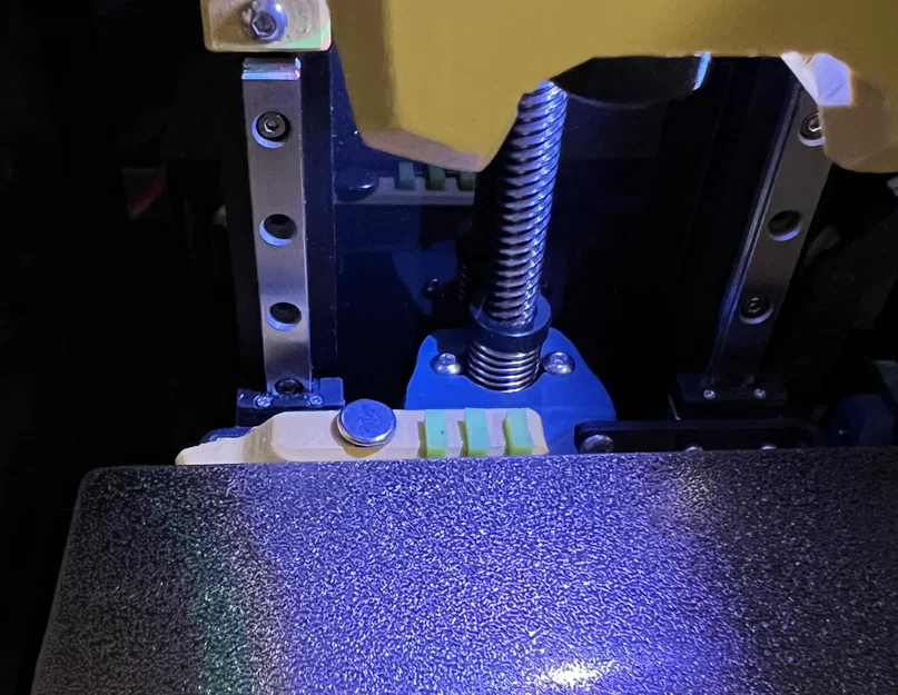 Voron 0.2: Auto Z nozzle touch switch + wiper (cho Kirigami bed frame) - Image 4
