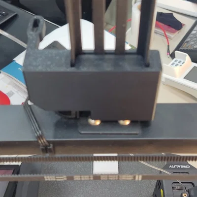 Bộ dẫn hướng sợi nhựa Ender 3 V3 KE giúp in ổn định hơn