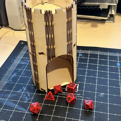 Dice Tower Flat-Pack Living Hinge cắt laser (lắp ráp nhanh)