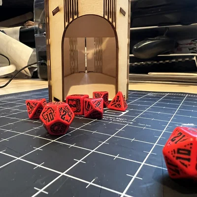 Dice Tower Flat-Pack Living Hinge cắt laser (lắp ráp nhanh)