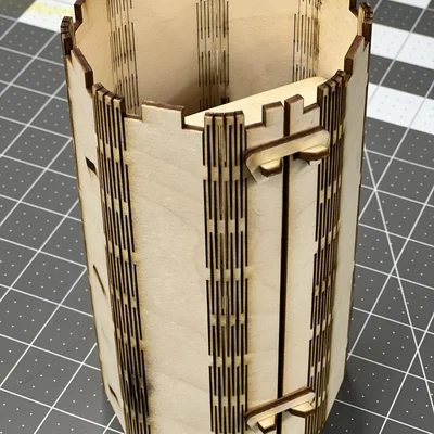 Dice Tower Flat-Pack Living Hinge cắt laser (lắp ráp nhanh)