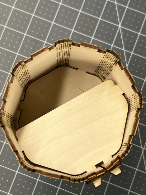 Dice Tower Flat-Pack Living Hinge cắt laser (lắp ráp nhanh) - Image 5