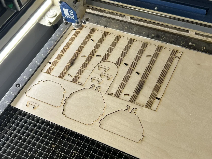 Dice Tower Flat-Pack Living Hinge cắt laser (lắp ráp nhanh) - Image 6