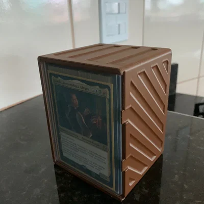 Hộp bài Commander showcase deckbox - MK. II