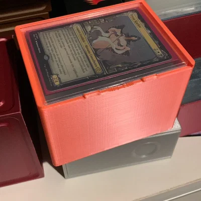 Hộp bài Commander showcase deckbox - MK. II