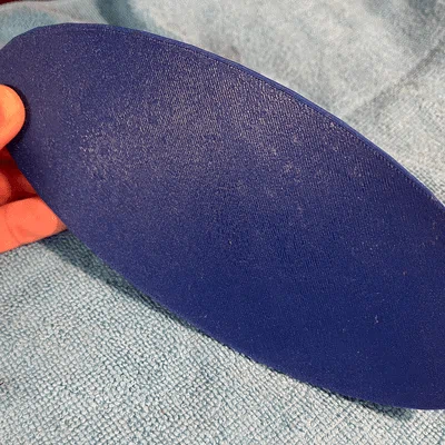 Bề mặt bo cong logo Ford (Ford Badge Contoured Surfaces)