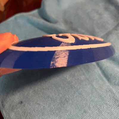 Bề mặt bo cong logo Ford (Ford Badge Contoured Surfaces)