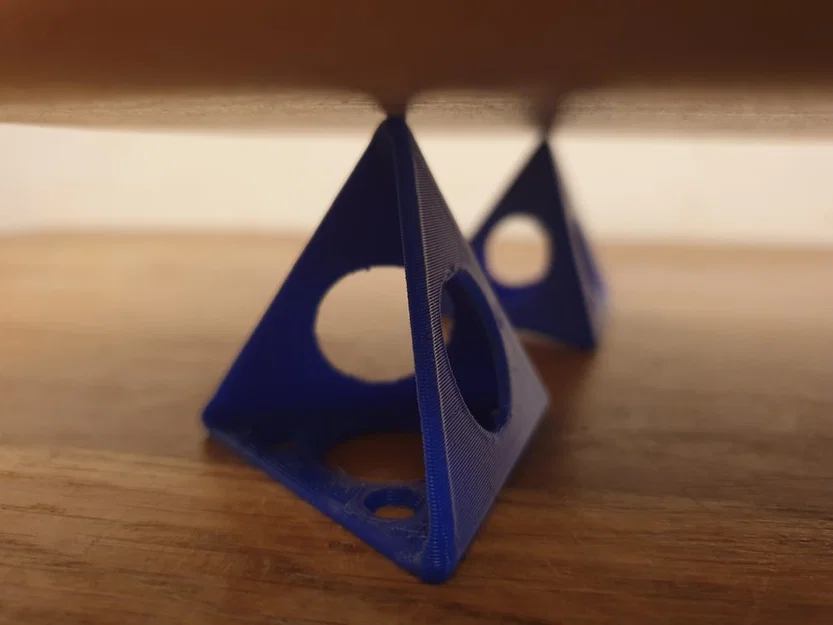 Cone kê sơn 40mm – xếp chồng & bắt vít (Paint cones - Stackable and screwable) - Image 3