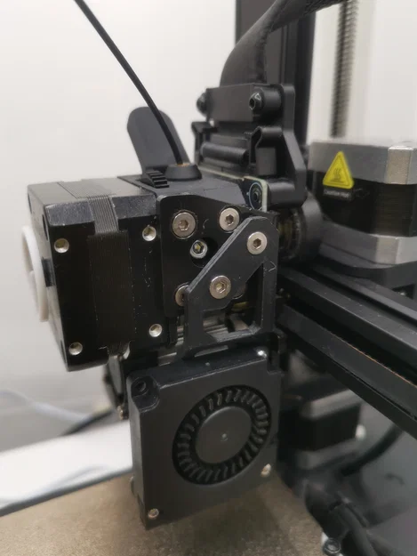 Ngàm gắn quạt tản nhiệt 4010 tối giản cho Ender 3 V3 SE - Image 1