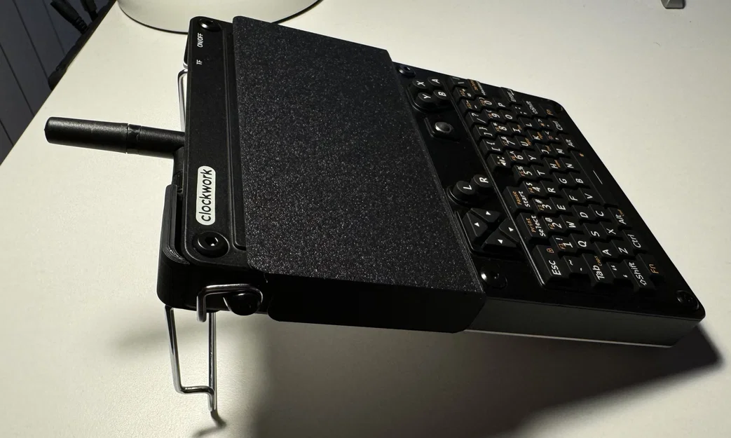 Nắp che bảo vệ màn hình cho uConsole (ClockworkPi) - Image 2