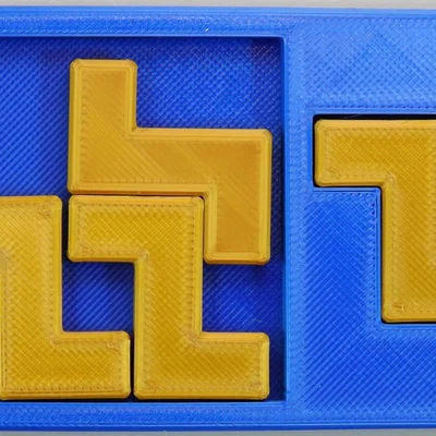 4Z-Puzzle – Xếp 4 miếng Z pentomino vào khay
