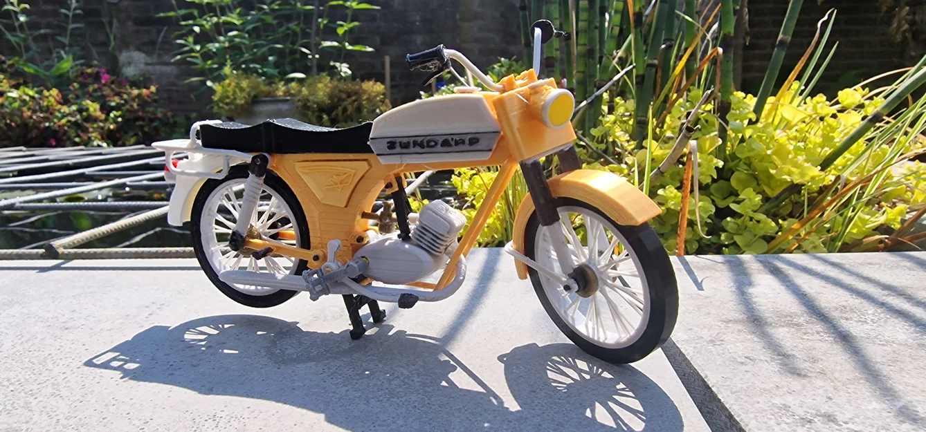 Mô hình xe máy Zundapp KS50 50cc cổ điển in 3D tỷ lệ 1:15 - Image 1