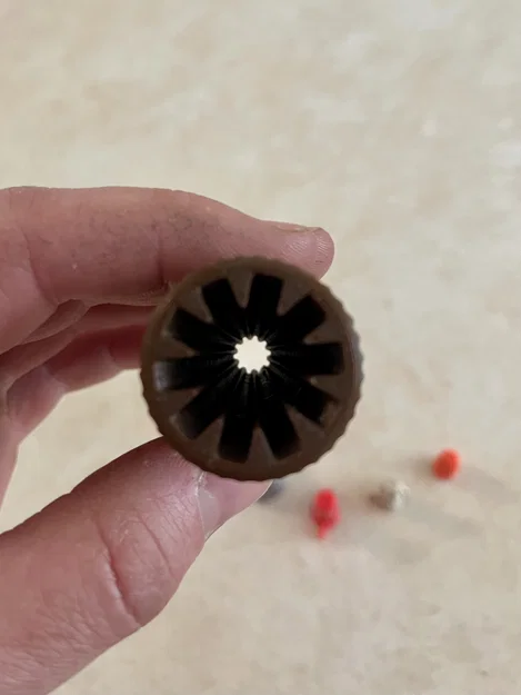 Dụng cụ hỗ trợ vặn đai ốc nối dây điện (Wire Nut Twister) tiện ích - Image 2