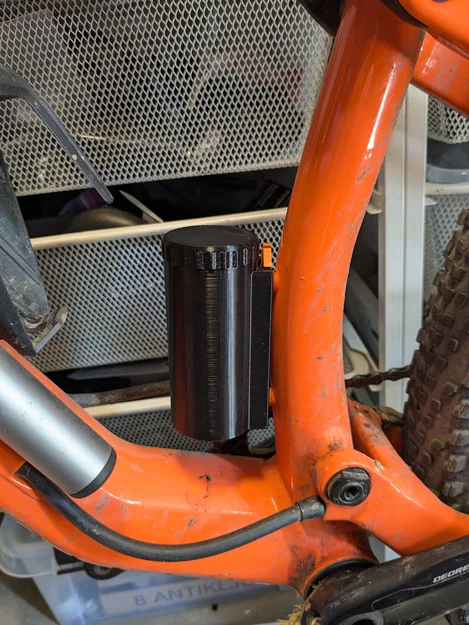 Bình mini đựng dụng cụ gắn mount xe đạp v2 - Image 2